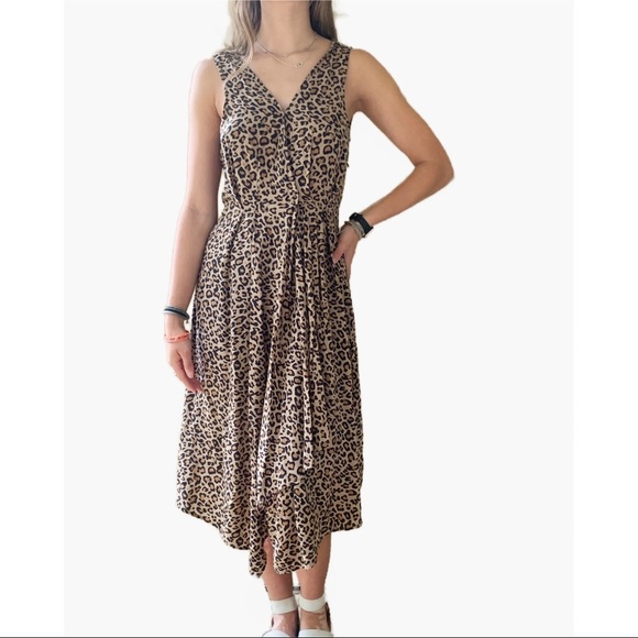 BeachLunchLounge Leopard Dress XS Asymmetrical Flowy Beachy Mob Wife - Picture 1 of 11